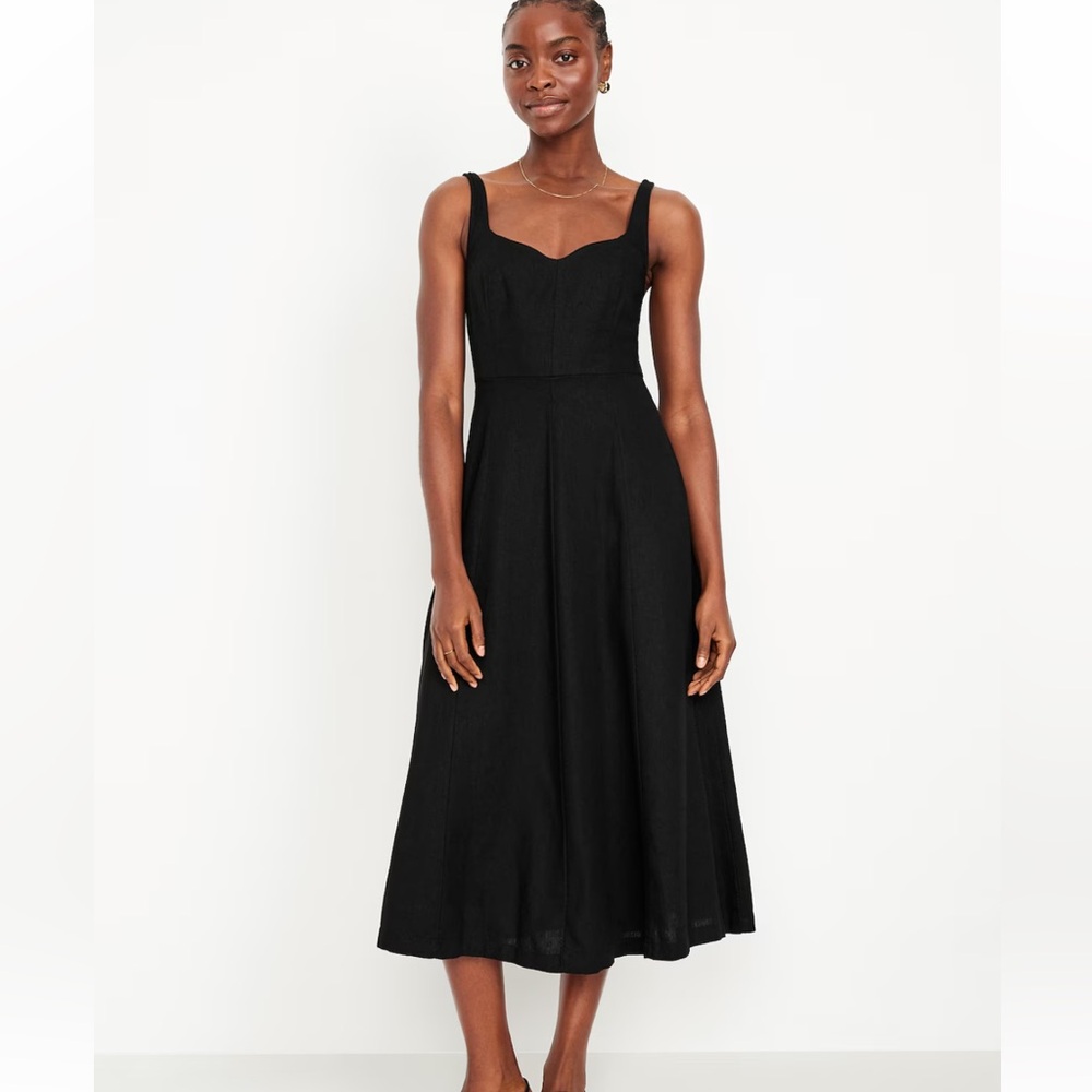 Black Sleeveless Linen-Blend Dress w/ Sweetheart Neckline